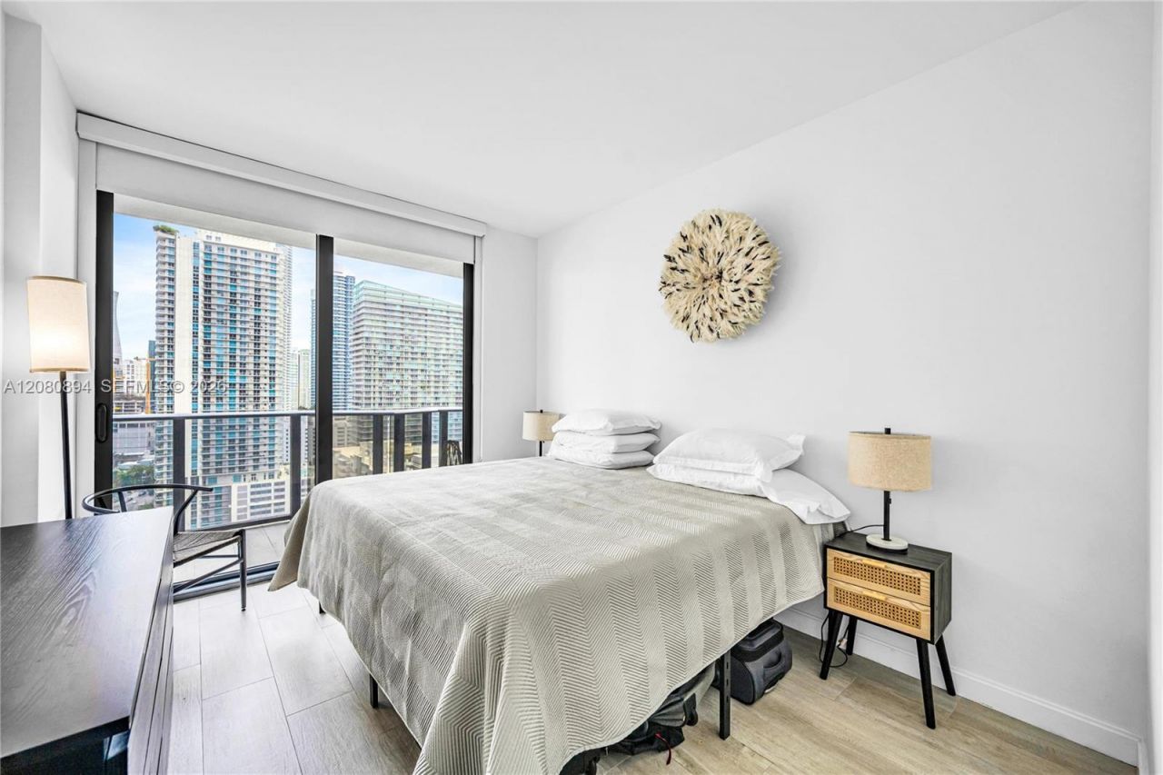 45 SW 9th St , Unit 2103, Miami, FL 33130 Photo