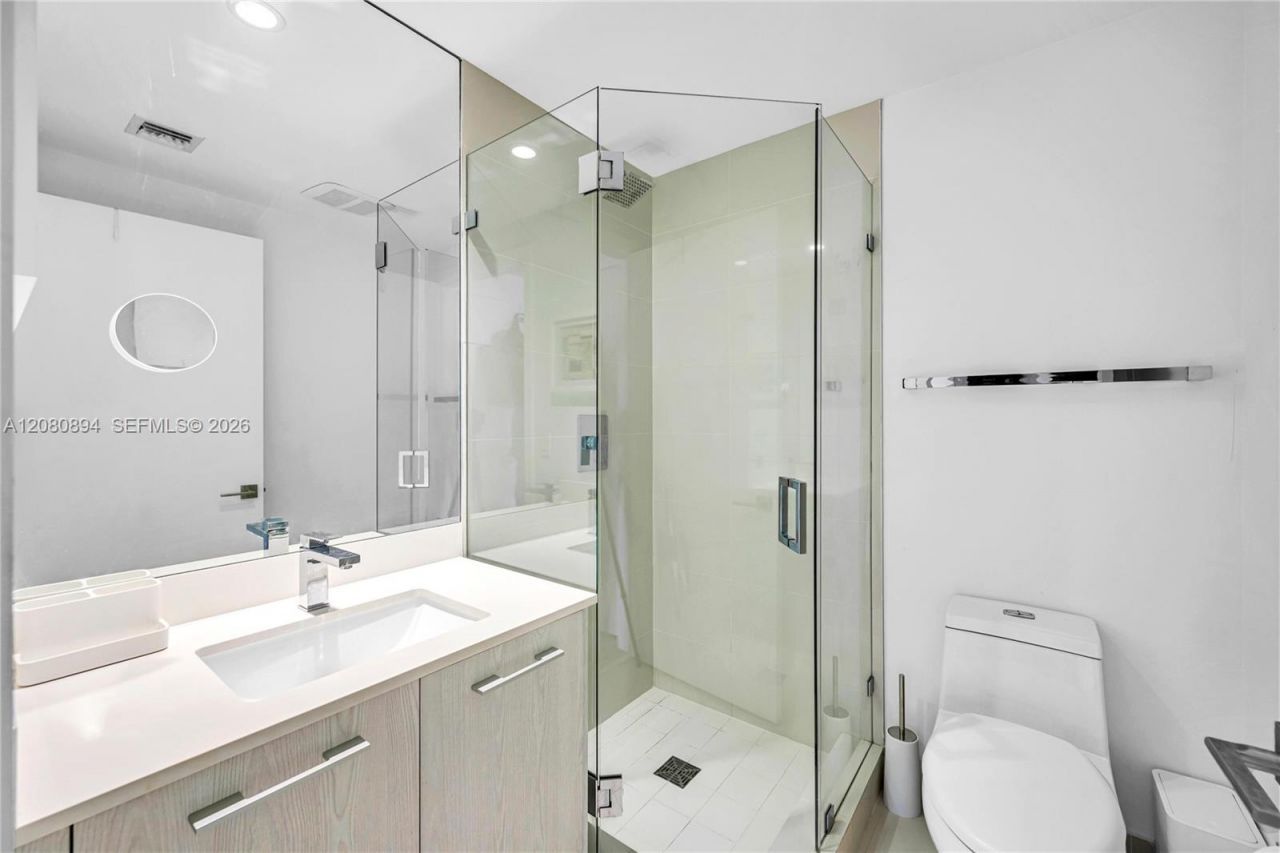 45 SW 9th St , Unit 2103, Miami, FL 33130 Photo