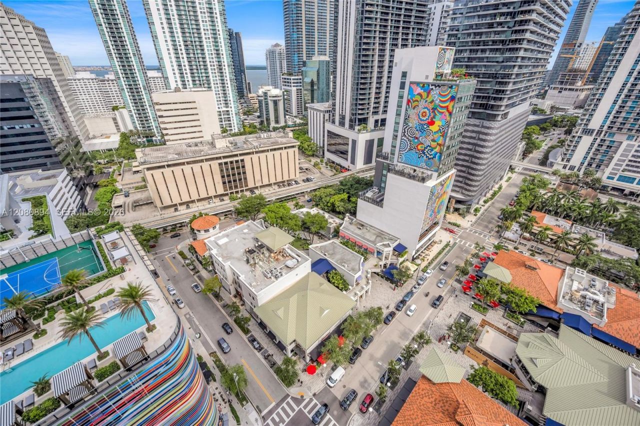 45 SW 9th St , Unit 2103, Miami, FL 33130 Photo