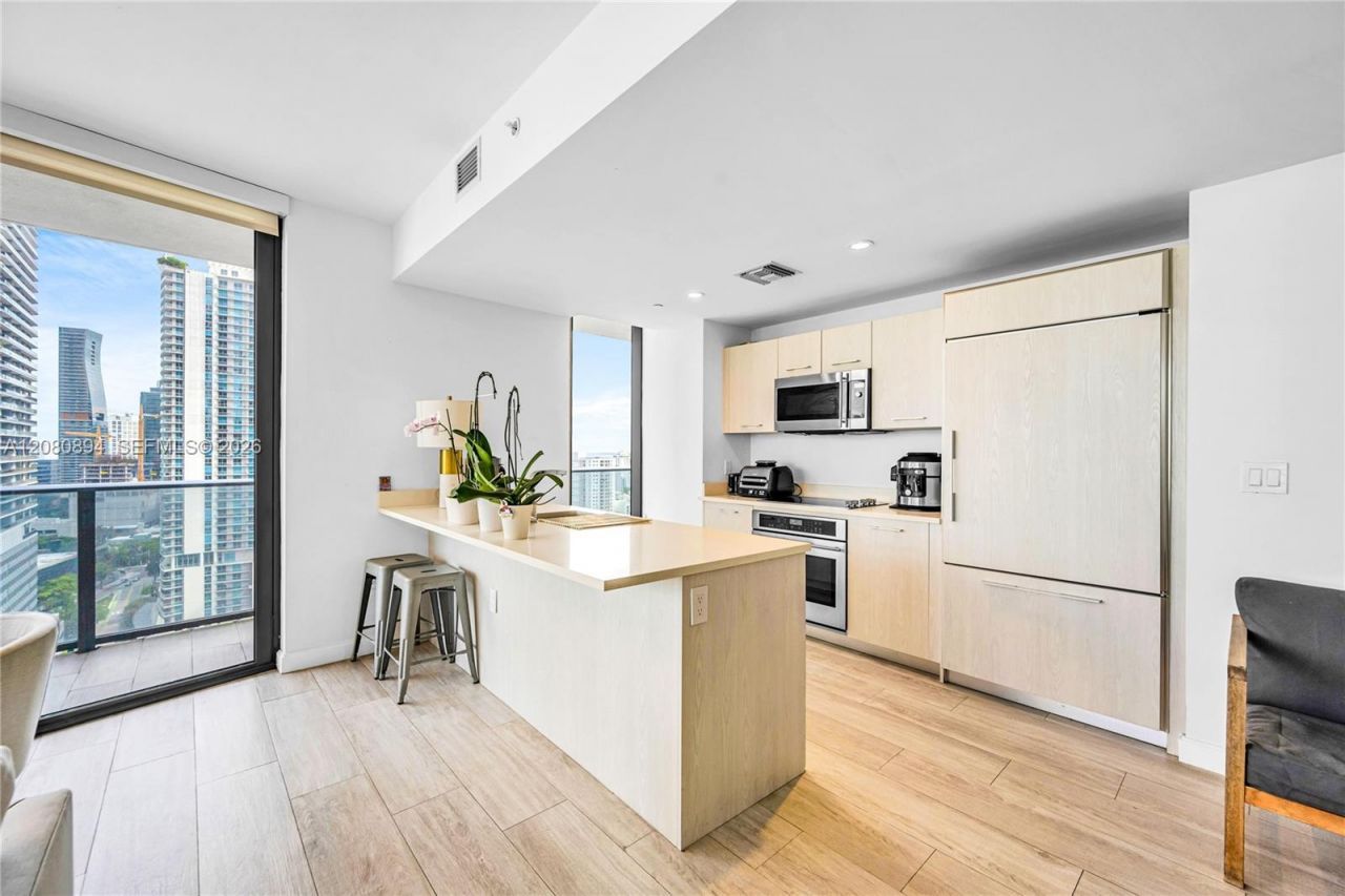 45 SW 9th St , Unit 2103, Miami, FL 33130 Photo