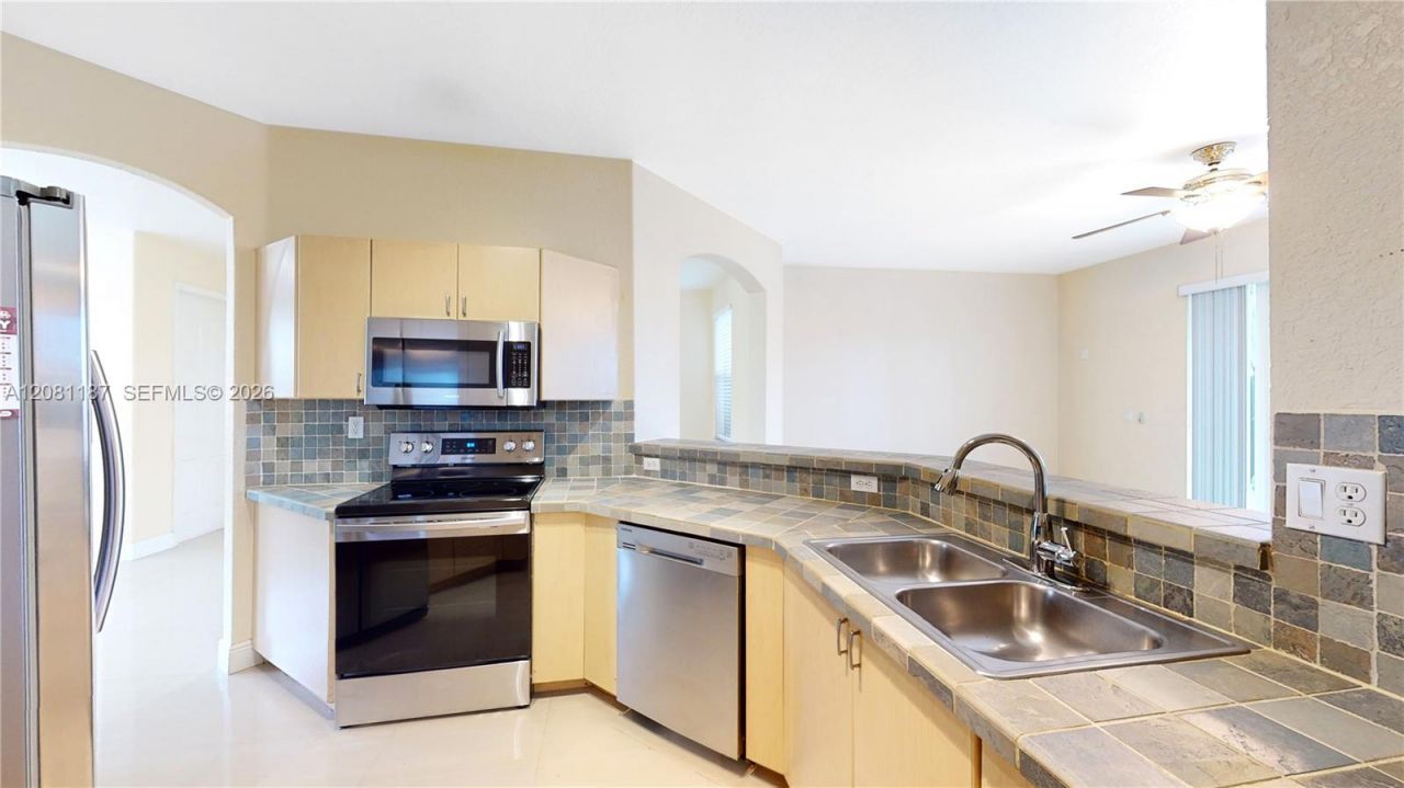12281 SW 121st Ter, Unit 12281, Miami, FL 33186 Photo