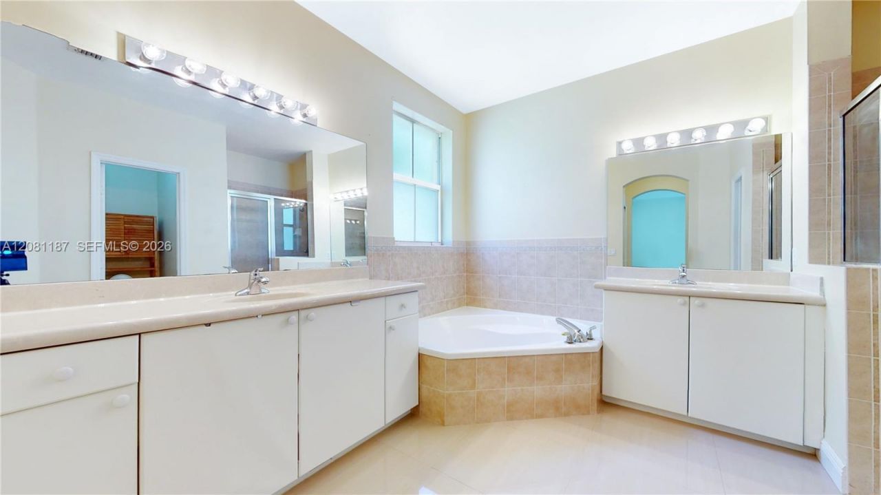 12281 SW 121st Ter, Unit 12281, Miami, FL 33186 Photo