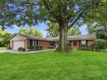 271 Edgebrook Drive, Centerville, OH 45459