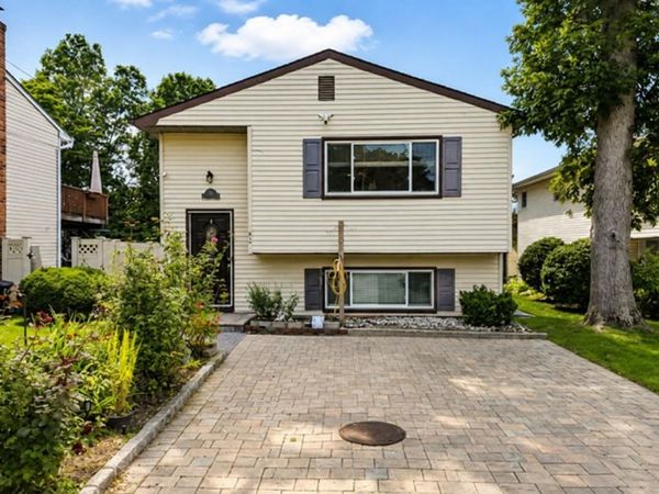 42 Brennan Street , Huntington, NY 11743