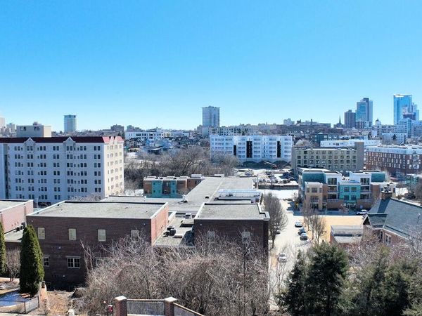 301 E Reservoir AVENUE, Unit 4, Milwaukee, WI 53212