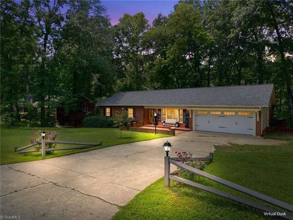 305 Heritage Circle , Statesville, NC 28625