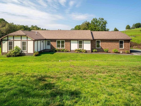5 Brittany Oaks Drive, Fairmont, WV 26554