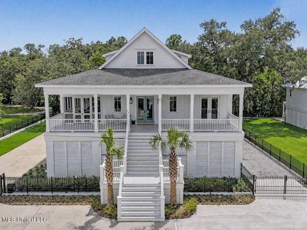 96 Boardman Avenue, Bay Saint Louis, MS 39520
