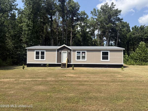 70 Honeysuckle Crossing, Sarah, MS 38665