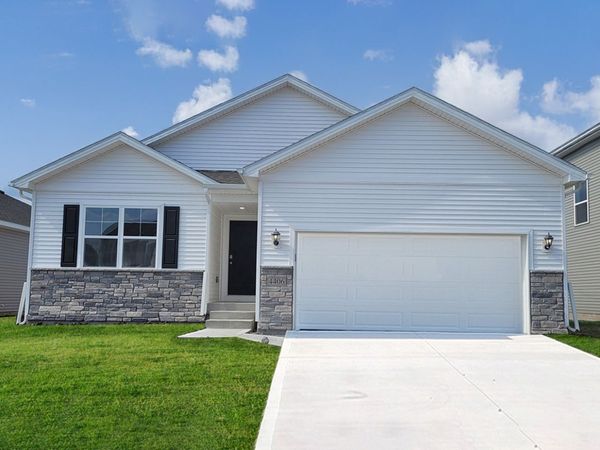 4207 NE 11th Street , Ankeny, IA 50021