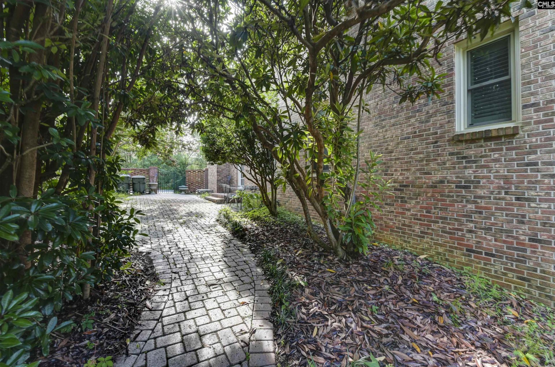 19 Millpond Road Photo 34