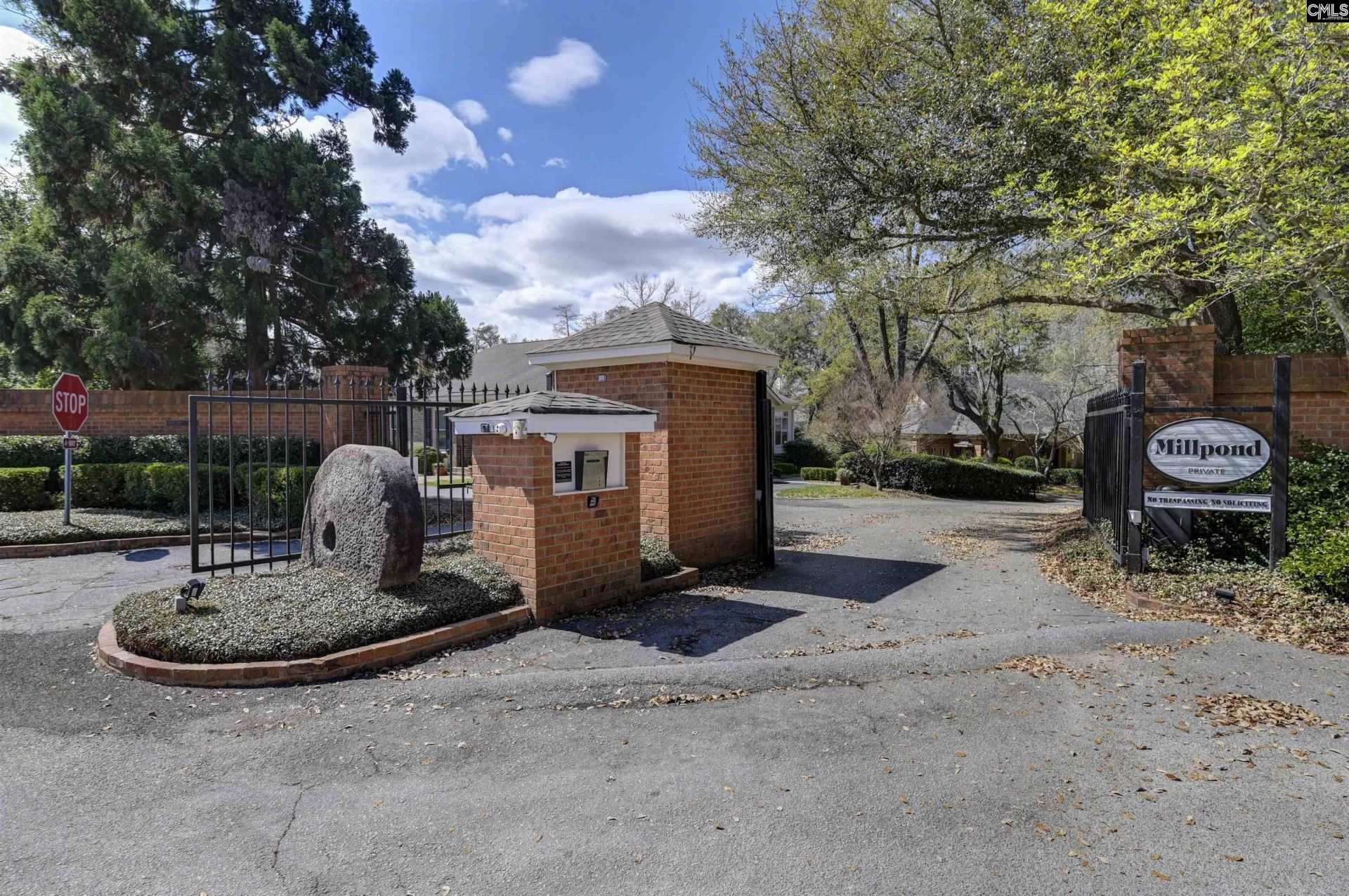 19 Millpond Road Photo 39