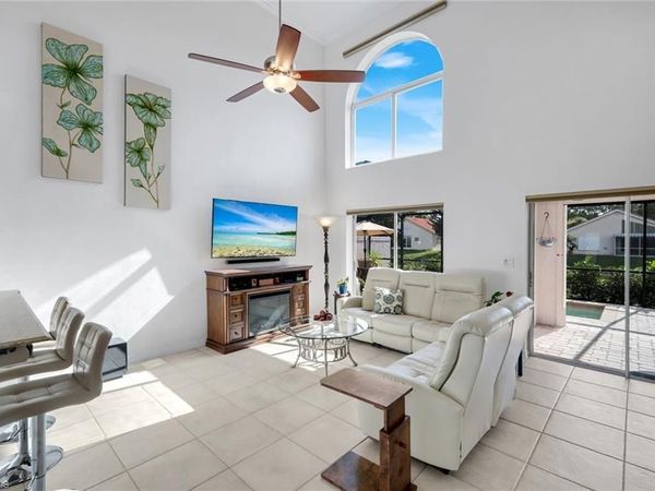 172 Sabal Lake DR, NAPLES, FL 34104