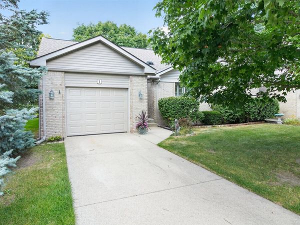 22240 Quail Run Circle , Unit 1, South Lyon, Mi 48178
