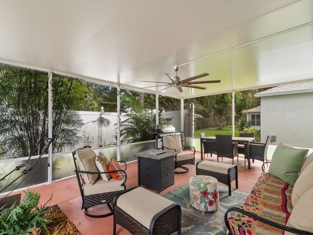 1007 E 13th Square, Vero Beach, FL 32960 Photo