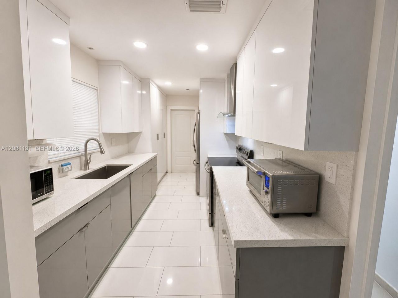 8772 SW 11th St , Unit A, Miami, FL 33174 Photo