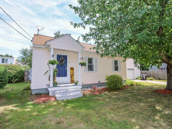4 Woodbury Lane, Bedford, NH 03110