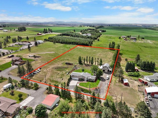 10916 E Rinear Rd, Valleyford, WA 99036