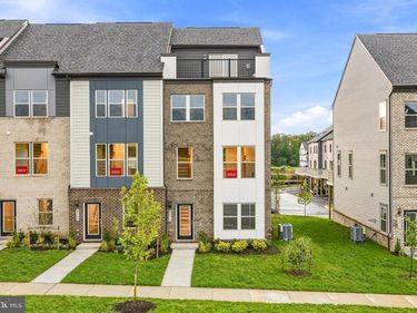8971 KATHERINE JOHNSON AVENUE, MANASSAS, VA 20109