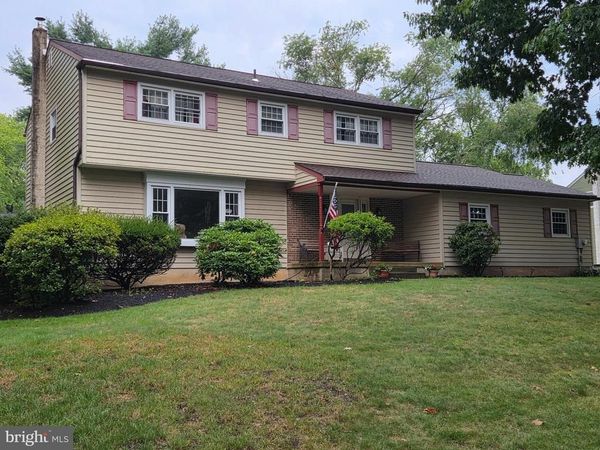 985 GAREY DRIVE , YARDLEY, PA 19067