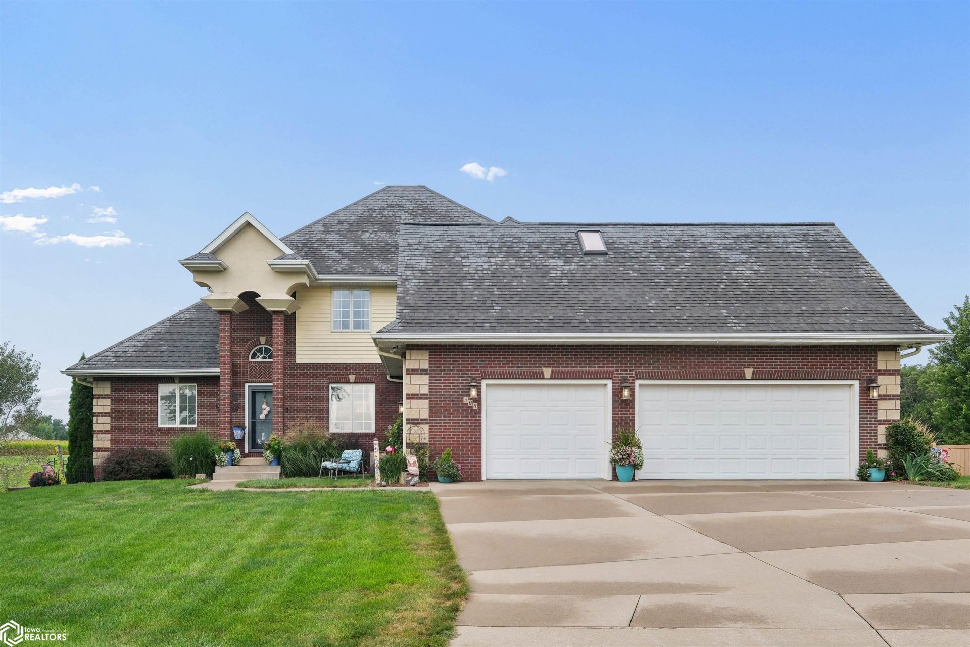 508 3rd Avenue Se, State Center, IA 50247 Main Photo