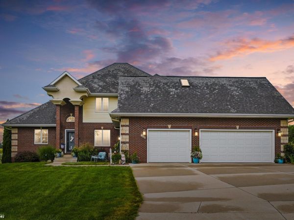 508 3Rd Avenue SE, State Center, IA 50247