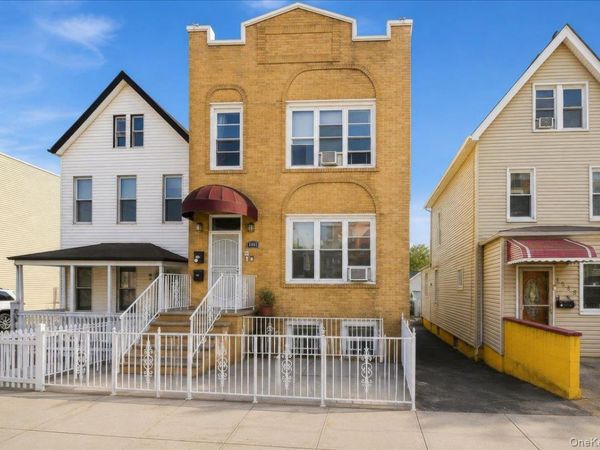 1581 Hollywood Avenue , Bronx, NY 10461