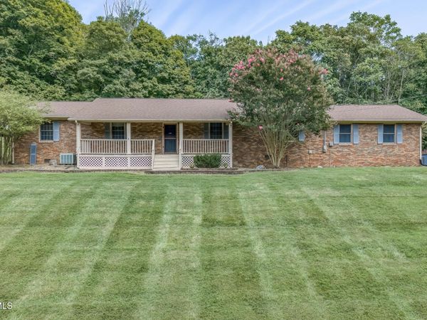 744 Sycamore Shoals Drive, Elizabethton, TN 37643