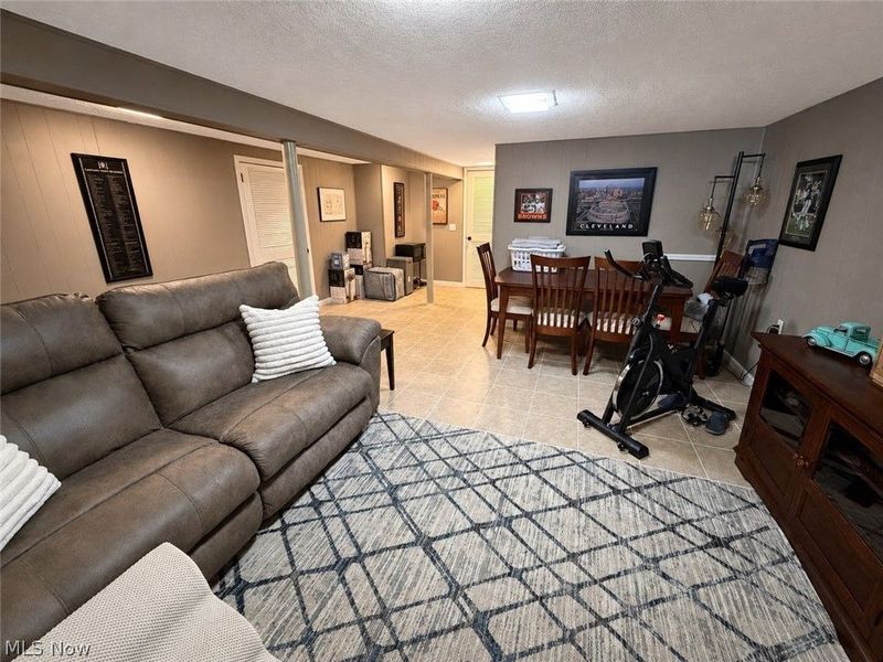 9274 Willow Lane, Olmsted Falls, OH 44138 Photo 24