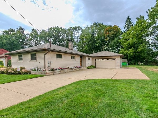4160 Kirtland Road , Willoughby, OH 44094