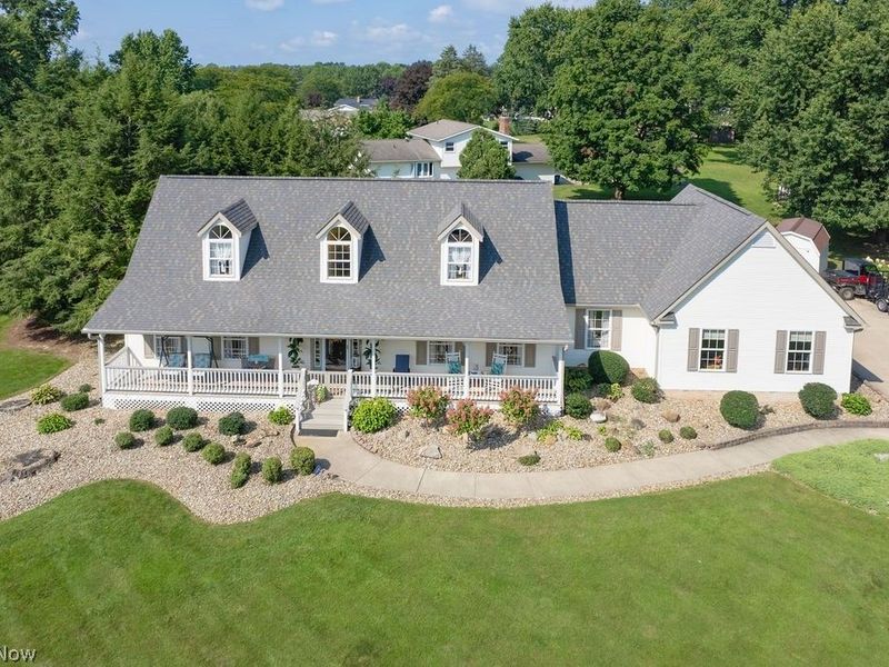 1067 Mohawk Trail SW, Hartville, OH 44632 Photo 1