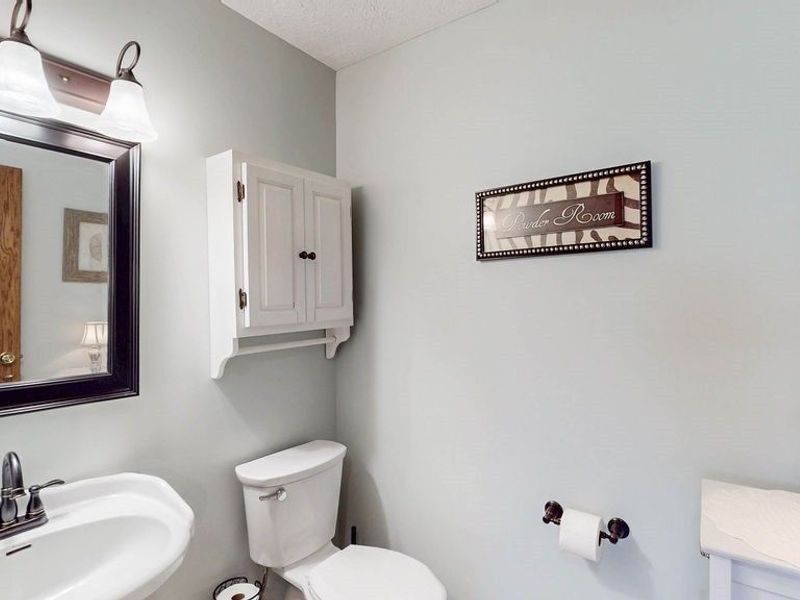 1067 Mohawk Trail SW, Hartville, OH 44632 Photo 23