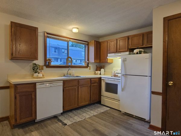 1568 Meriden , Unit 4C, Waterbury, CT 06705