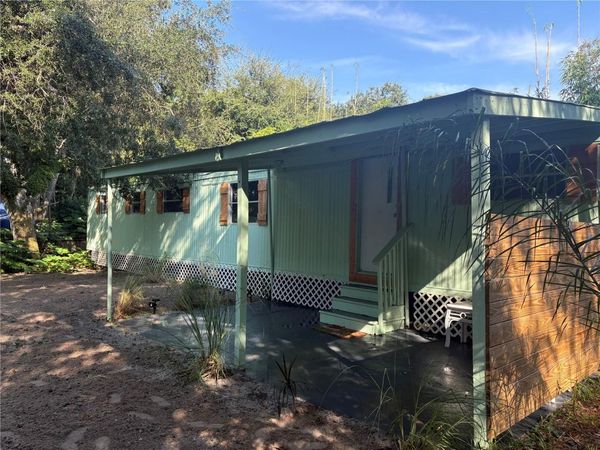 10 SEMINOLE AVENUE , PALM COAST, FL 32137