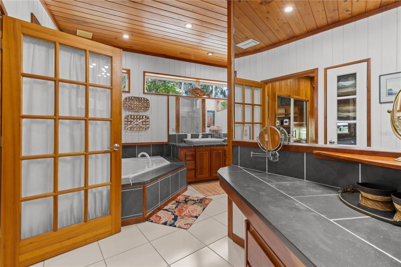 1830 SE 3rd Court , Crystal River, FL 34429 Photo
