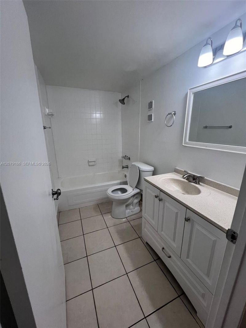 10090 NW 80th Ct , Unit 1347, Hialeah Gardens, FL 33016 Photo