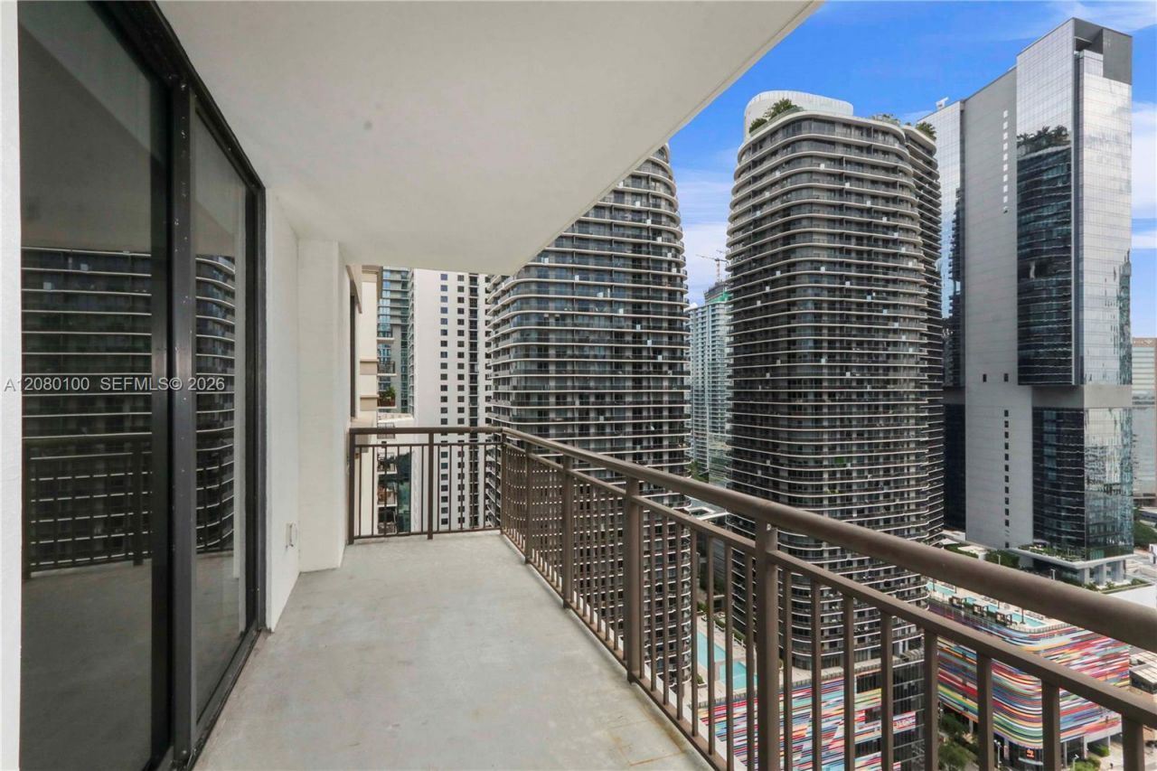999 SW 1st Ave , Unit 3202, Miami, FL 33130 Photo