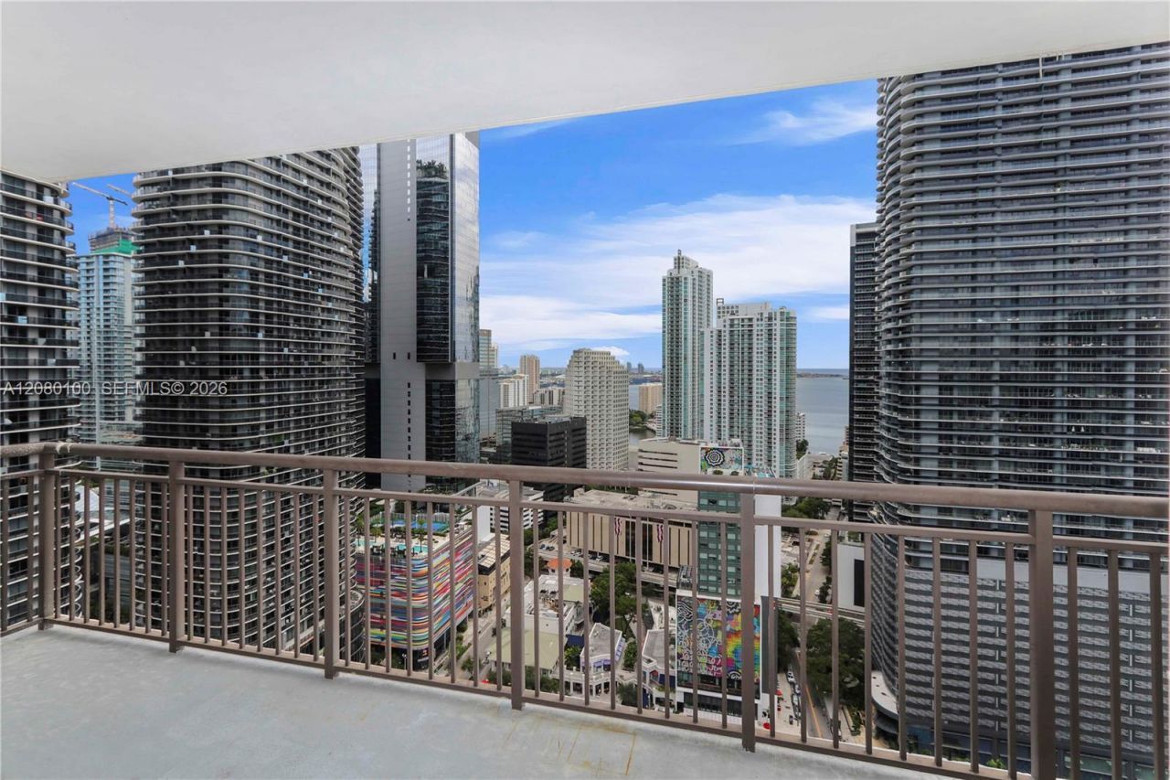 999 SW 1st Ave , Unit 3202, Miami, FL 33130 Photo