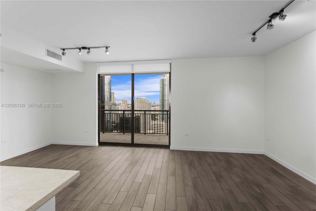 999 SW 1st Ave , Unit 3202, Miami, FL 33130 Photo