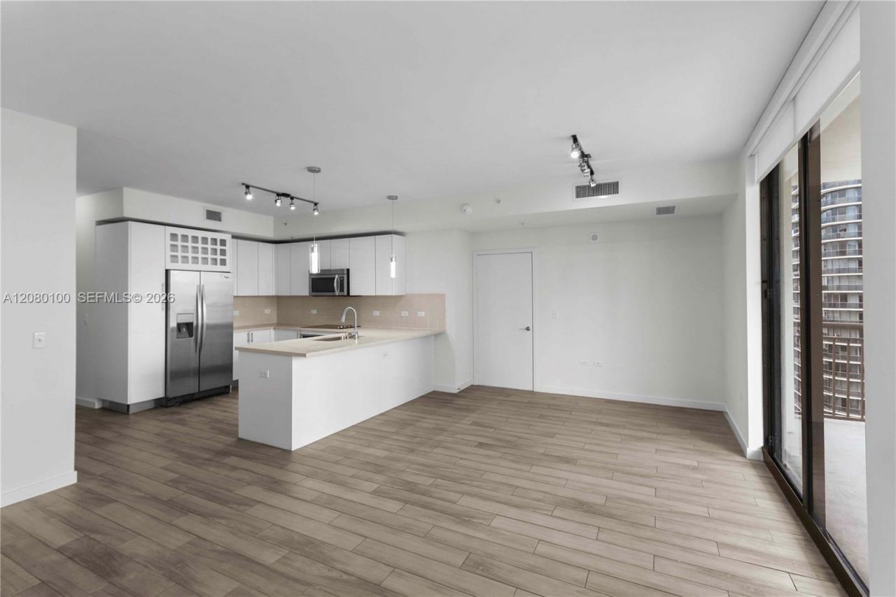 999 SW 1st Ave , Unit 3202, Miami, FL 33130 Photo