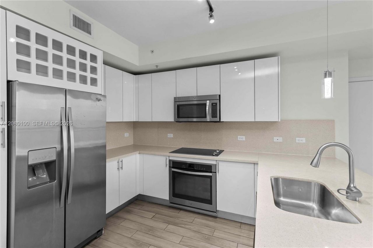 999 SW 1st Ave , Unit 3202, Miami, FL 33130 Photo