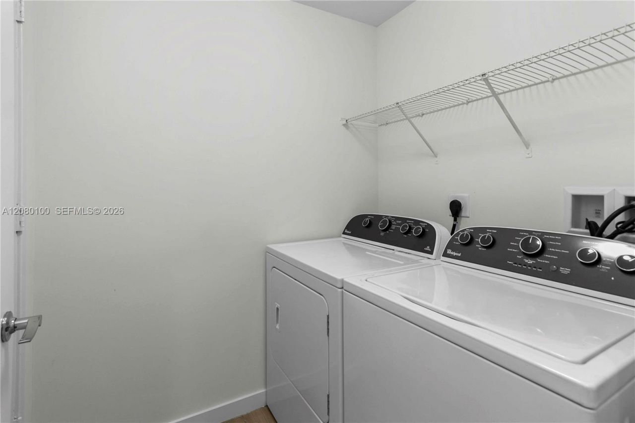 999 SW 1st Ave , Unit 3202, Miami, FL 33130 Photo