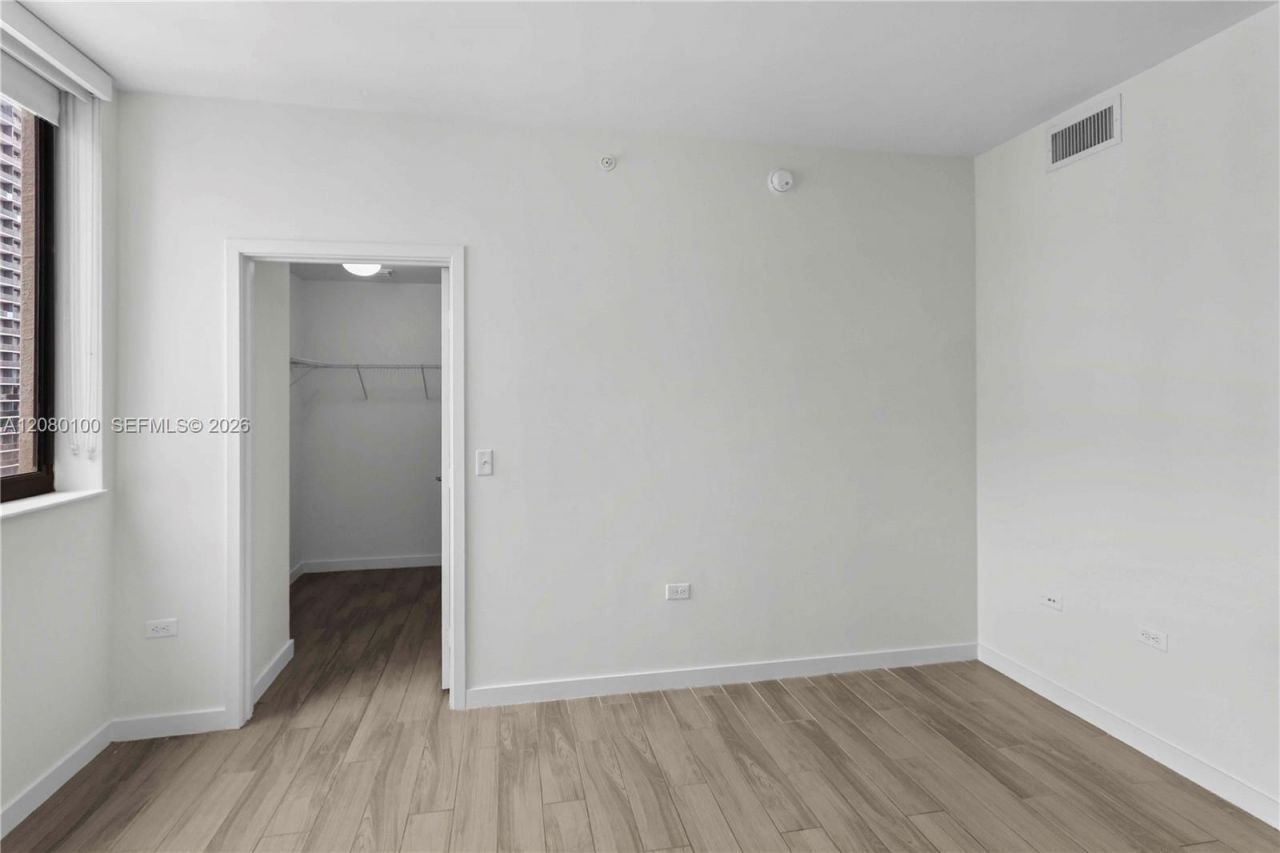 999 SW 1st Ave , Unit 3202, Miami, FL 33130 Photo