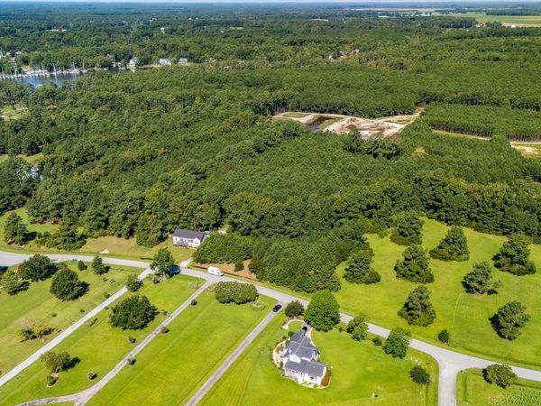 2106 White Farm Road, Oriental, NC 28571