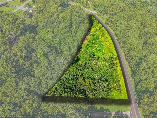 1805 Greenhill Road , Mount Airy, NC 27030