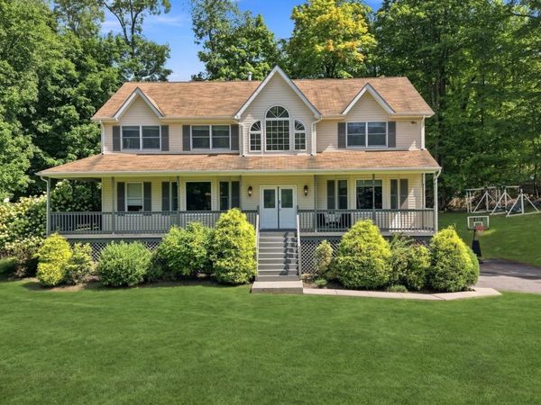 2 Belmar Court , Suffern, NY 10901