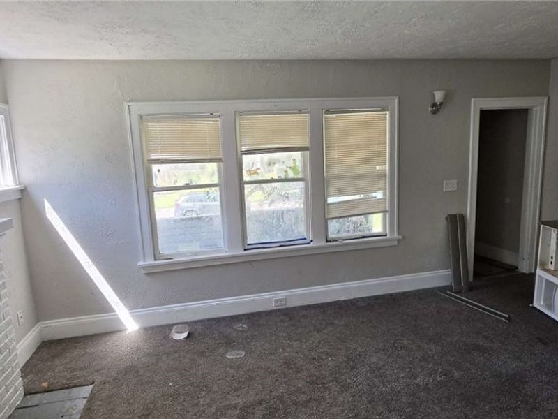 18024 Olympia Road, Cleveland, OH 44112 Photo 2