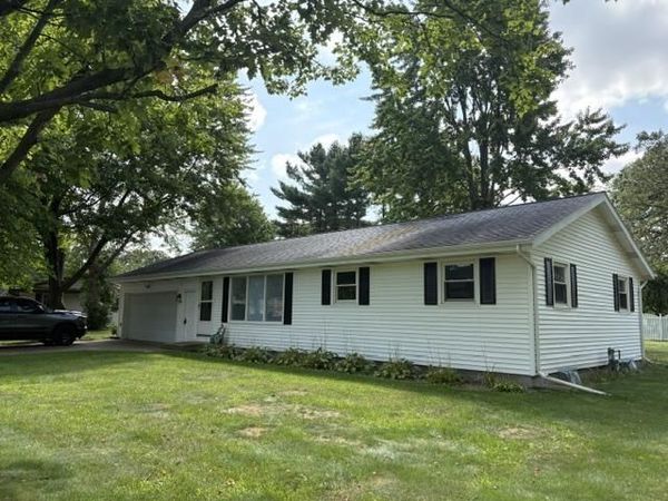 1040 Lakewood Lane, Wisconsin Rapids, WI 54494