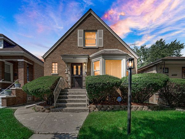 8610 S Vernon Avenue, Chicago, IL 60619
