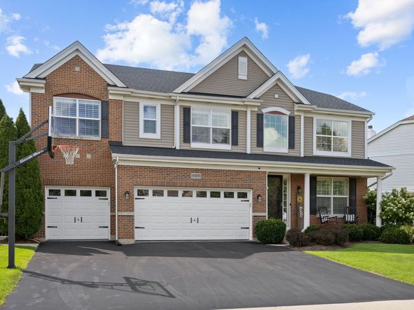 10203 Hunter Trail , Huntley, IL 60142